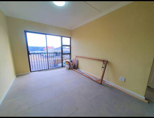 2 BEDROOM APARTMENT TO LET IN GOODWOOD CENTRAL